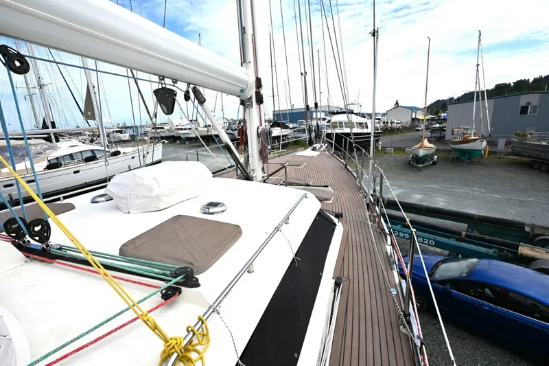 Slide: The Image of Waterline Yachts Inc 50 2006 - 6136139