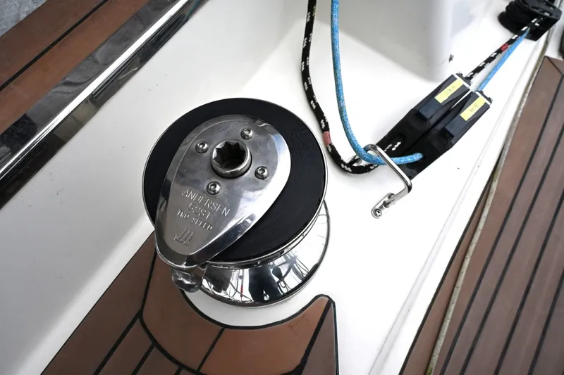 Slide: The Image of Waterline Yachts Inc 50 2006 - 6136141