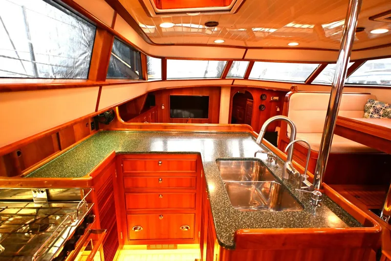 Slide: The Image of Waterline Yachts Inc 50 2006 - 6136154