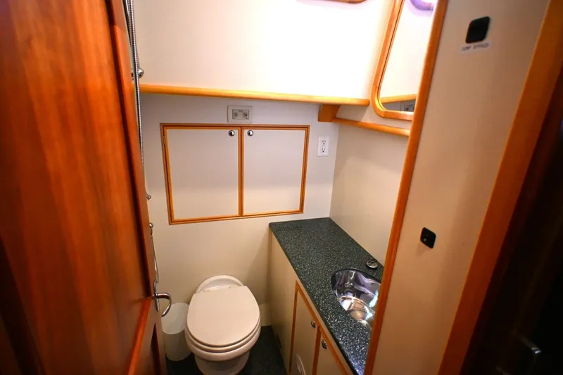 Slide: The Image of Waterline Yachts Inc 50 2006 - 6136159
