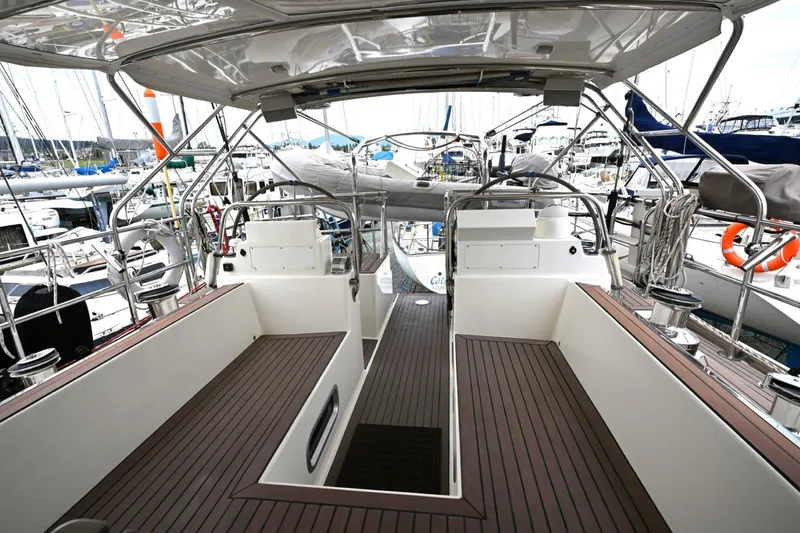 Slide: The Image of Waterline Yachts Inc 50 2006 - 6136118
