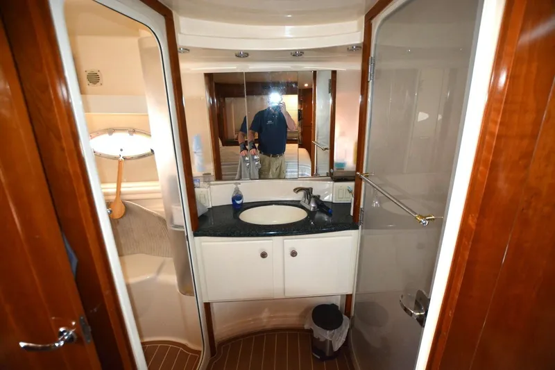 Slide: The Image of Carver Yachts 504 Cockpit Motoryacht 2000 - 6141342