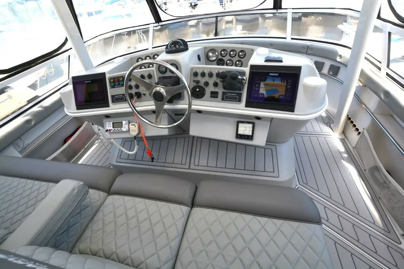 Slide: The Image of Carver Yachts 504 Cockpit Motoryacht 2000 - 6141329
