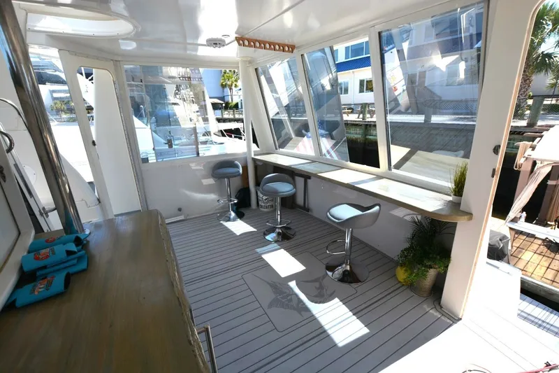 Slide: The Image of Carver Yachts 504 Cockpit Motoryacht 2000 - 6141332