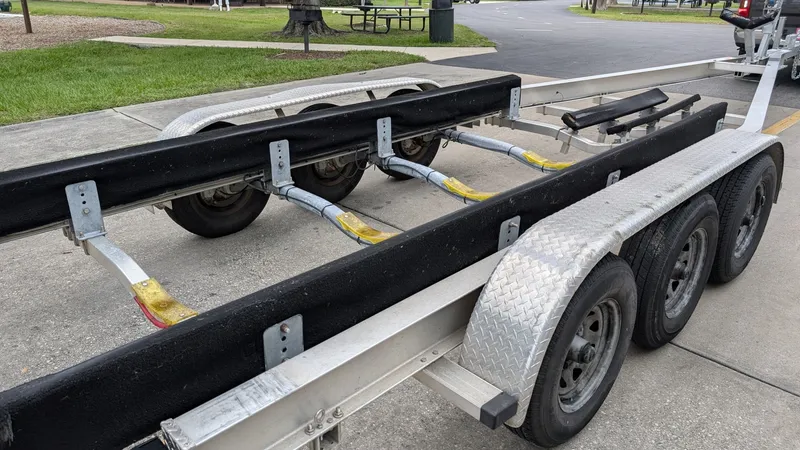 Slide: The Image of Sea Ray 28 2005 - 6138158