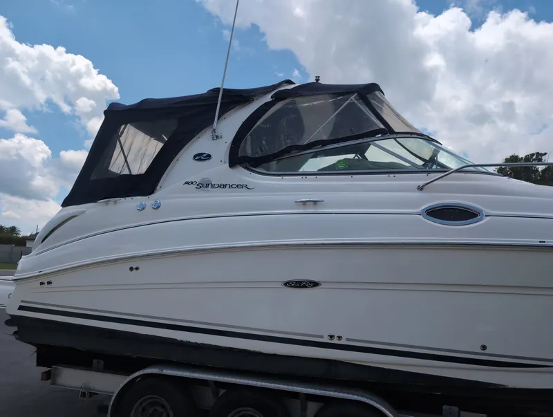 Slide: The Image of Sea Ray 28 2005 - 6138085