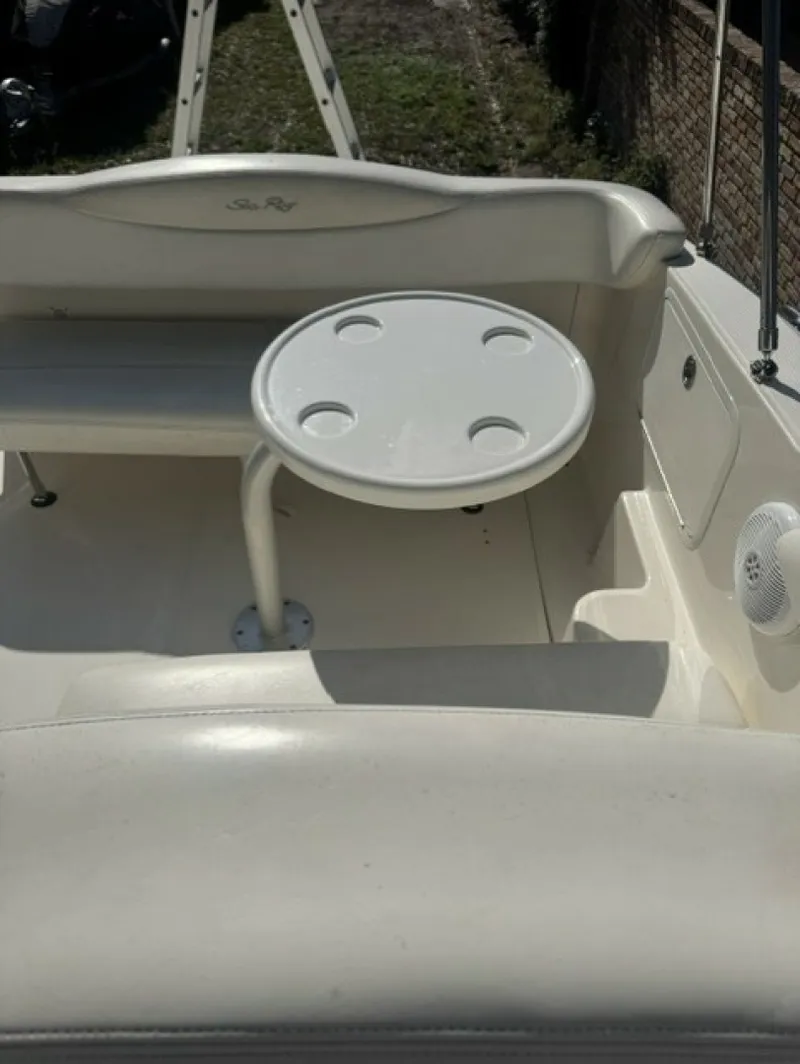 Slide: The Image of Sea Ray 28 2005 - 6138052