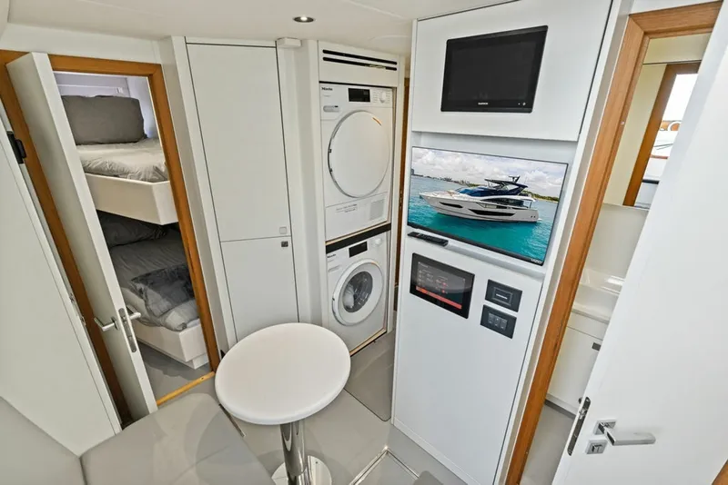 Slide: The Image of Sunseeker 88 Yacht 2026 - 6141679