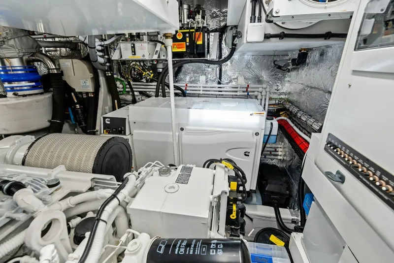 Slide: The Image of Sunseeker 88 Yacht 2026 - 6141669