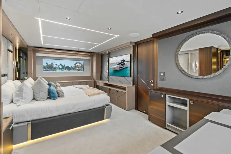 Slide: The Image of Sunseeker 88 Yacht 2026 - 6141604
