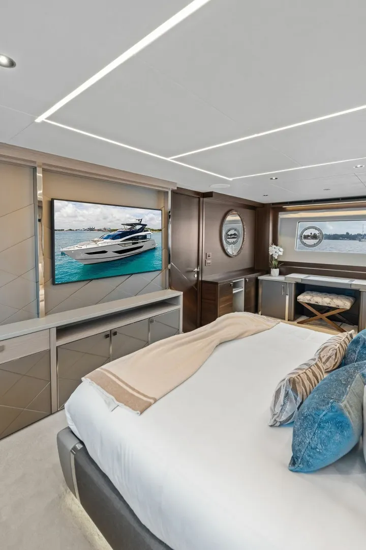 Slide: The Image of Sunseeker 88 Yacht 2026 - 6141613
