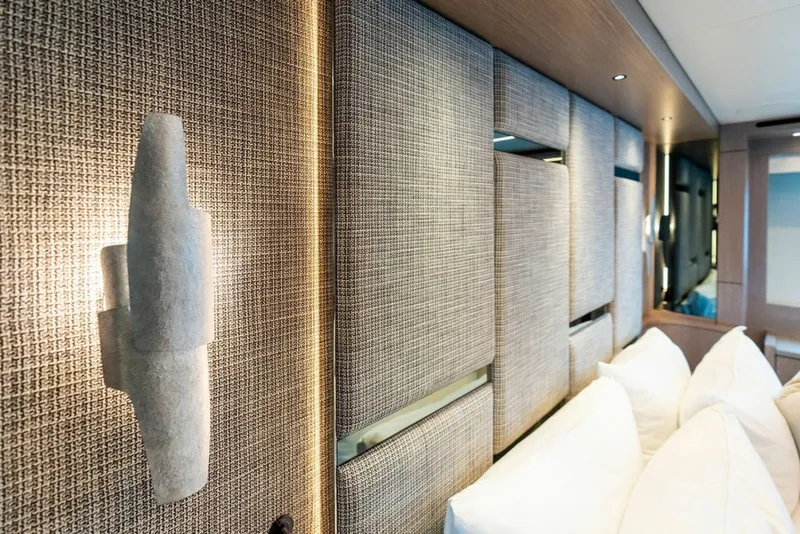 Slide: The Image of Sunseeker 88 Yacht 2026 - 6141607