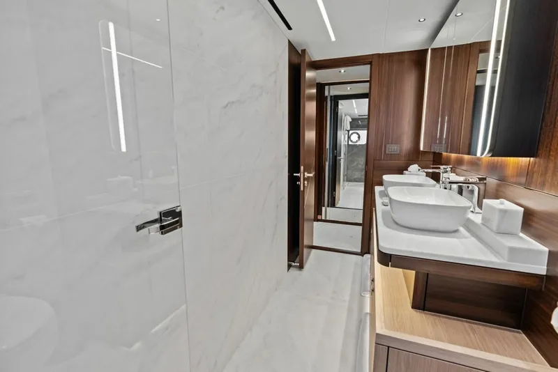 Slide: The Image of Sunseeker 88 Yacht 2026 - 6141611