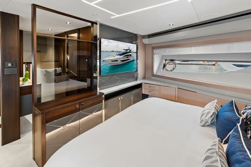 Slide: The Image of Sunseeker 88 Yacht 2026 - 6141587