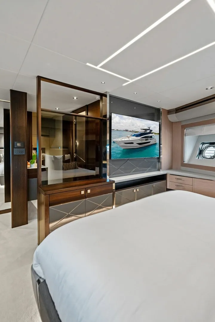 Slide: The Image of Sunseeker 88 Yacht 2026 - 6141589