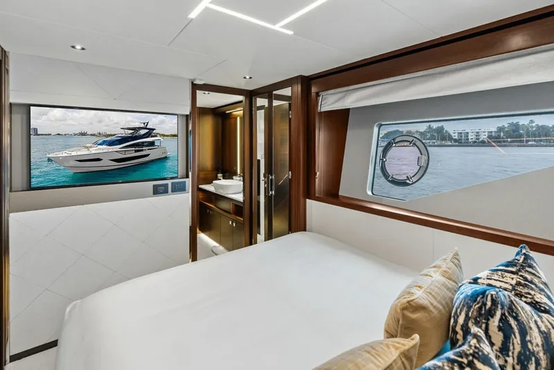Slide: The Image of Sunseeker 88 Yacht 2026 - 6141591