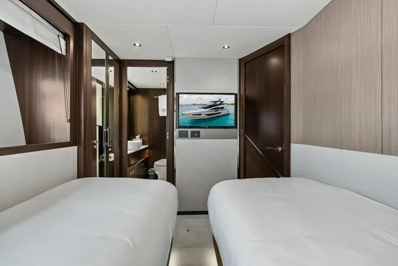 Slide: The Image of Sunseeker 88 Yacht 2026 - 6141597
