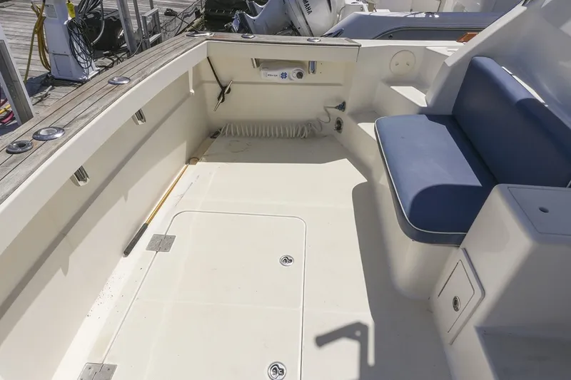 Slide: The Image of Sabre 38 Hard Top Express 2006 - 6142111
