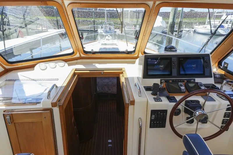 Slide: The Image of Sabre 38 Hard Top Express 2006 - 6142092
