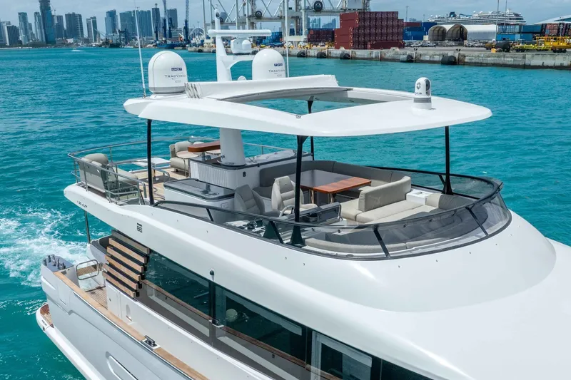 Slide: The Image of Azimut Magellano 66 2023 - 6142648
