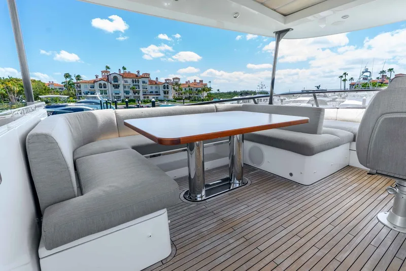 Slide: The Image of Azimut Magellano 66 2023 - 6142639