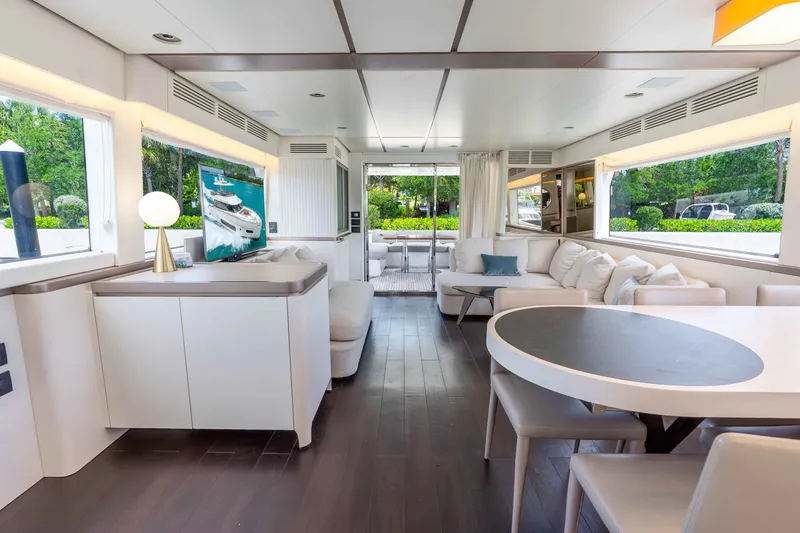 Slide: The Image of Azimut Magellano 66 2023 - 6142625