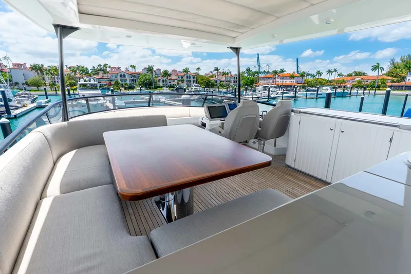 Slide: The Image of Azimut Magellano 66 2023 - 6142638