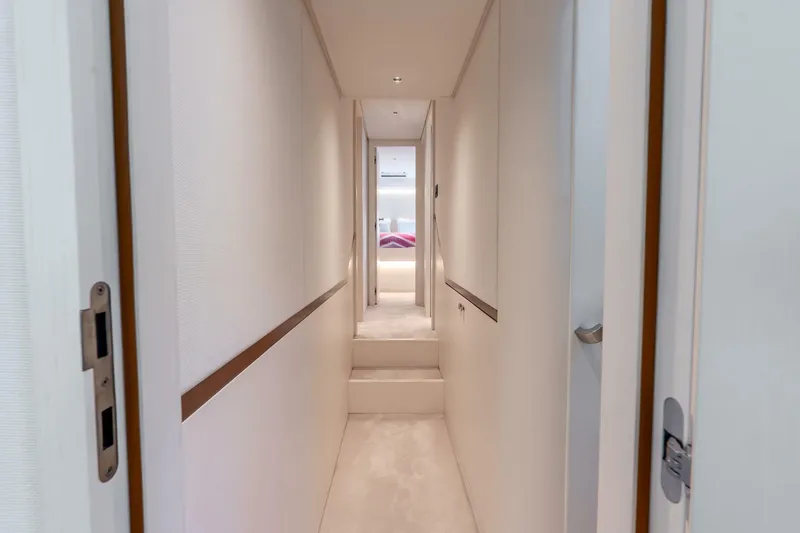 Slide: The Image of Azimut Magellano 66 2023 - 6142595