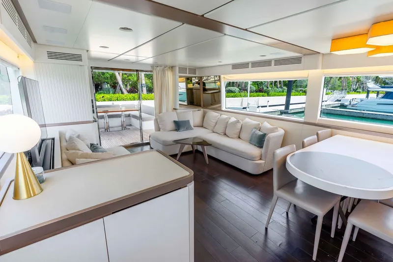 Slide: The Image of Azimut Magellano 66 2023 - 6142627