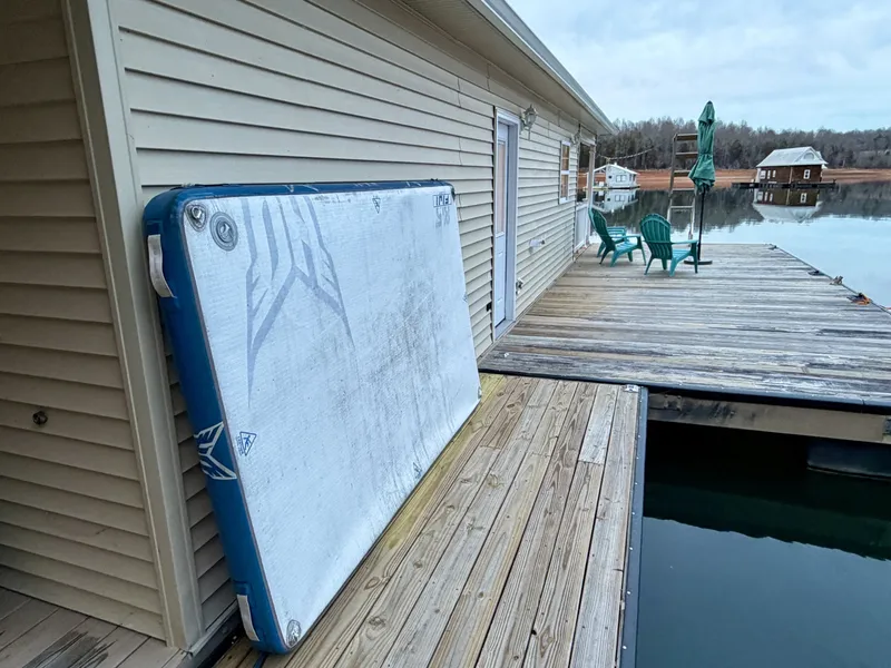 Slide: The Image of Custom 23 x 31 Floating Cabin - Approx 729sqft 2002 - 6142724
