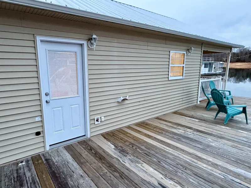 Slide: The Image of Custom 23 x 31 Floating Cabin - Approx 729sqft 2002 - 6142726