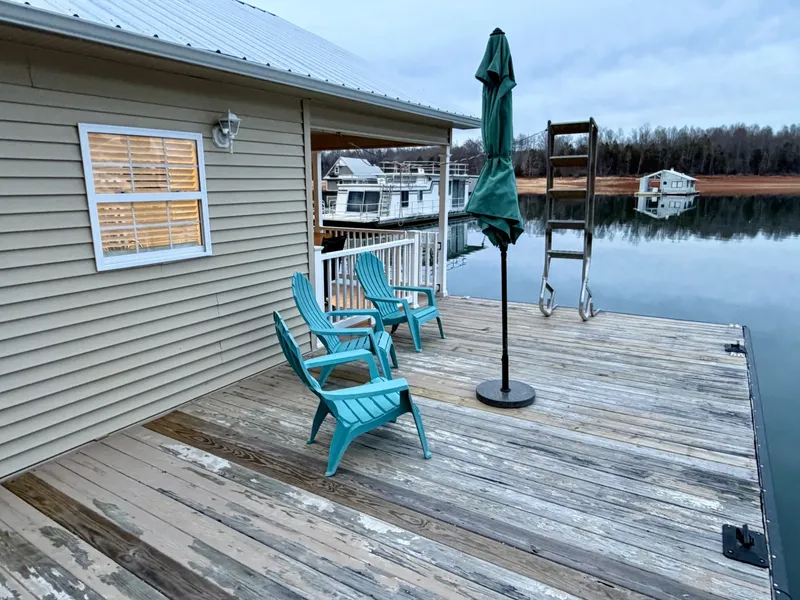 Slide: The Image of Custom 23 x 31 Floating Cabin - Approx 729sqft 2002 - 6142728