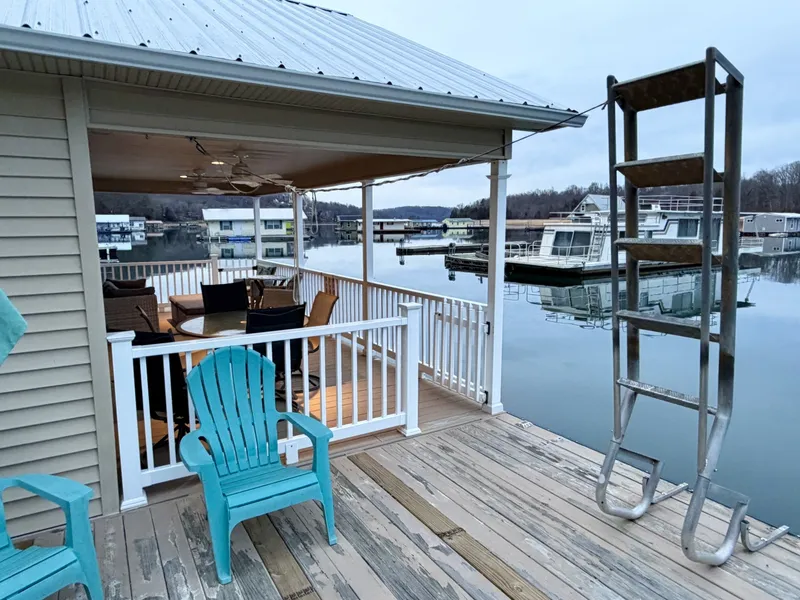 Slide: The Image of Custom 23 x 31 Floating Cabin - Approx 729sqft 2002 - 6142733