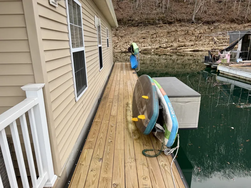 Slide: The Image of Custom 23 x 31 Floating Cabin - Approx 729sqft 2002 - 6142736