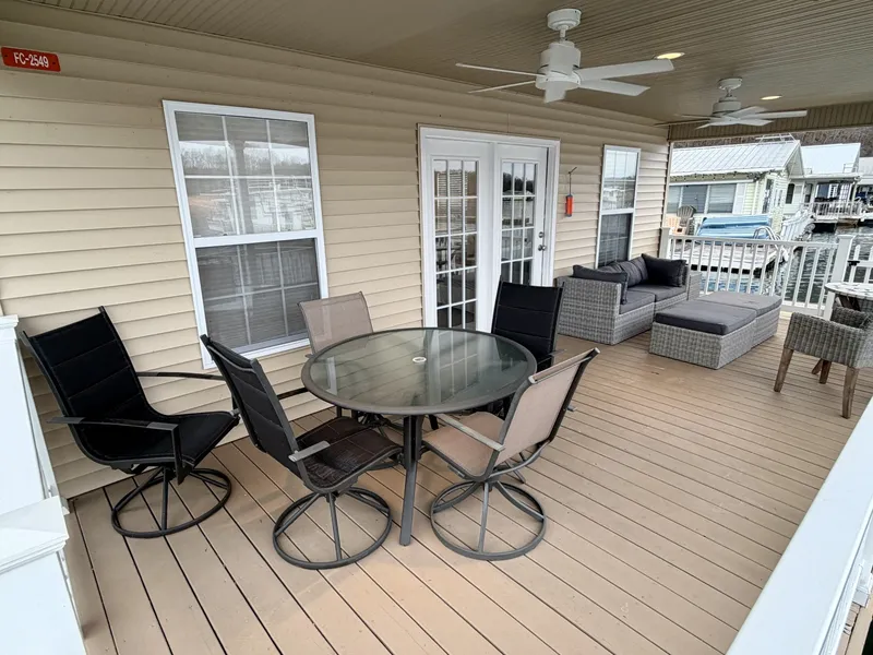 Slide: The Image of Custom 23 x 31 Floating Cabin - Approx 729sqft 2002 - 6142596