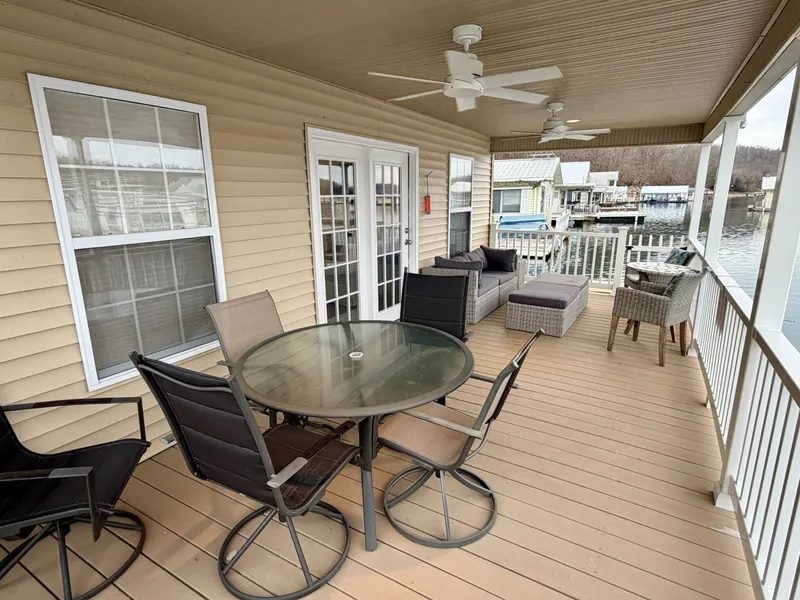 Slide: The Image of Custom 23 x 31 Floating Cabin - Approx 729sqft 2002 - 6142600