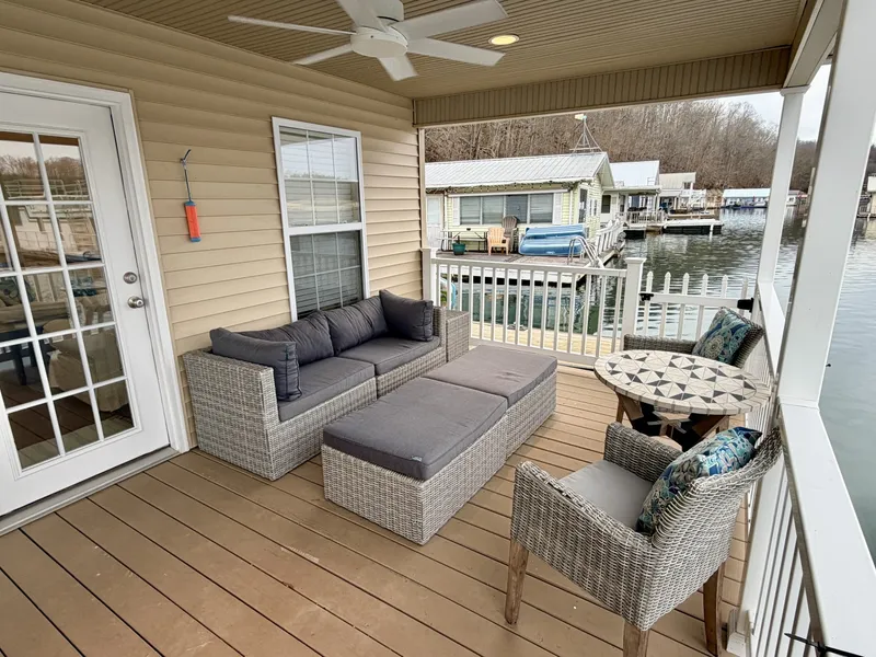 Slide: The Image of Custom 23 x 31 Floating Cabin - Approx 729sqft 2002 - 6142604