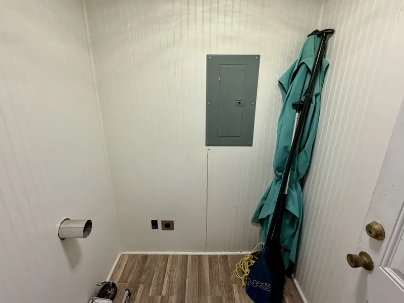 Slide: The Image of Custom 23 x 31 Floating Cabin - Approx 729sqft 2002 - 6142715