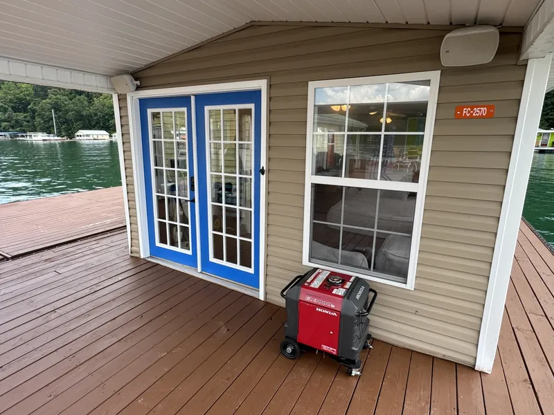 Slide: The Image of Custom 13 x 29 Floating Cabin Approx 377sqft 2008 - 6145689