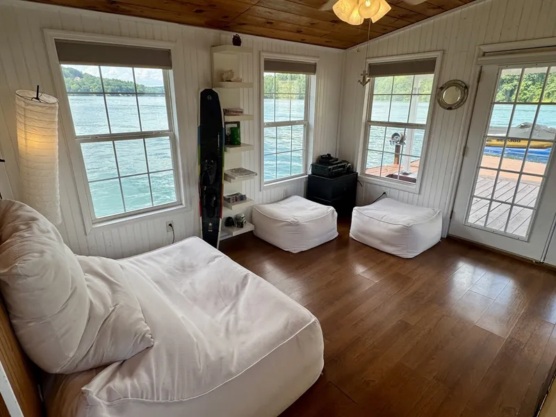 Slide: The Image of Custom 13 x 29 Floating Cabin Approx 377sqft 2008 - 6145692