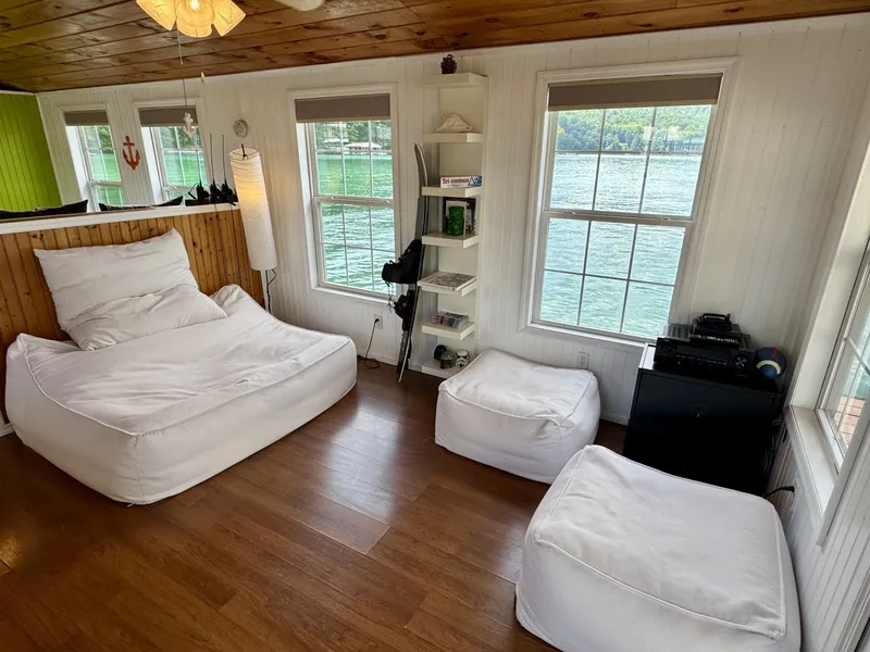 Slide: The Image of Custom 13 x 29 Floating Cabin Approx 377sqft 2008 - 6145693