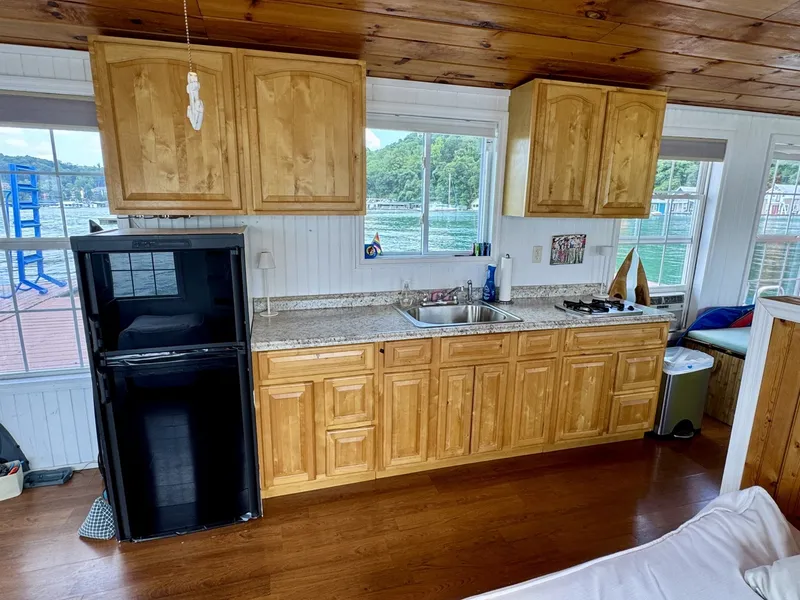 Slide: The Image of Custom 13 x 29 Floating Cabin Approx 377sqft 2008 - 6145696