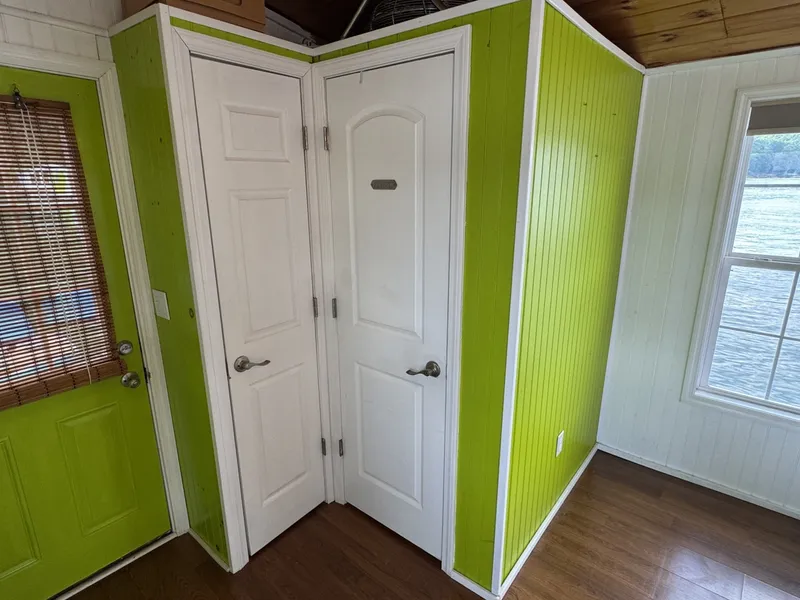 Slide: The Image of Custom 13 x 29 Floating Cabin Approx 377sqft 2008 - 6145706