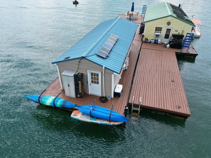 Slide: The Image of Custom 13 x 29 Floating Cabin Approx 377sqft 2008 - 6145673