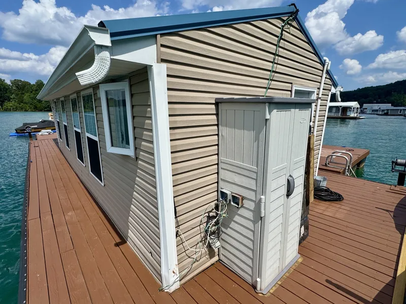 Slide: The Image of Custom 13 x 29 Floating Cabin Approx 377sqft 2008 - 6145721