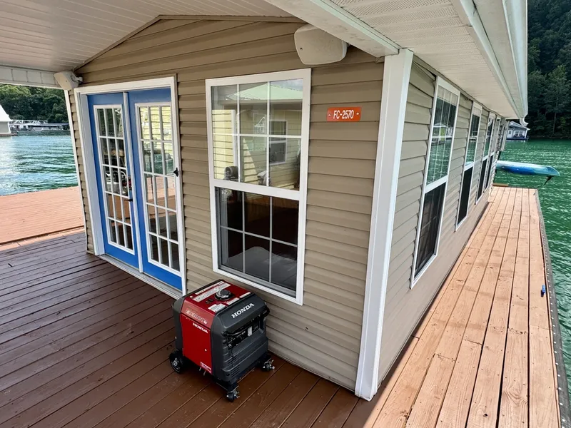 Slide: The Image of Custom 13 x 29 Floating Cabin Approx 377sqft 2008 - 6145728