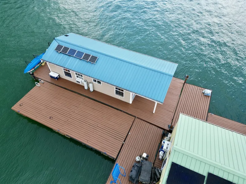 Slide: The Image of Custom 13 x 29 Floating Cabin Approx 377sqft 2008 - 6145677
