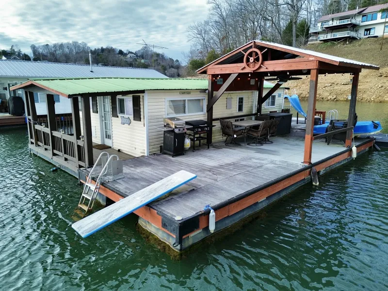Slide: The Image of Custom 16 x 26 Floating Cabin Project 395sqft 1978 - 6145982
