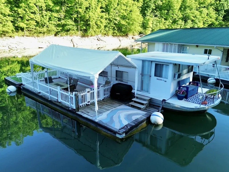 The Image of Custom 9 x 27 Floating Cabin - 1969 Drift-R-Cruz - 238sqft 1969 - 6146058