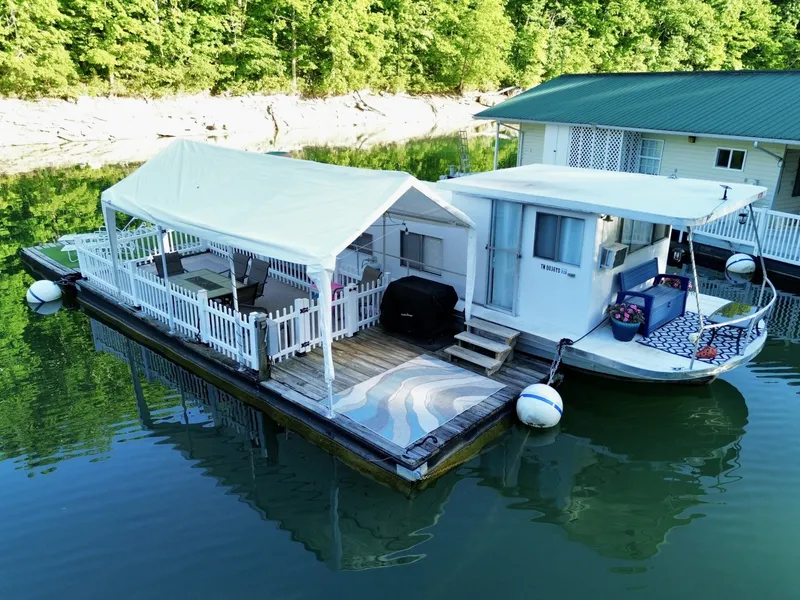 Slide: The Image of Custom 9 x 27 Floating Cabin - 1969 Drift-R-Cruz - 238sqft 1969 - 6146195
